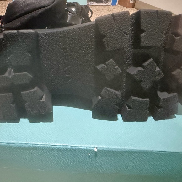 Black High-Top Boots with Side Pouch - Picture 5 of 8